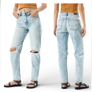 AMERICAN EAGLE 90s Boyfriend jeans size 2 short